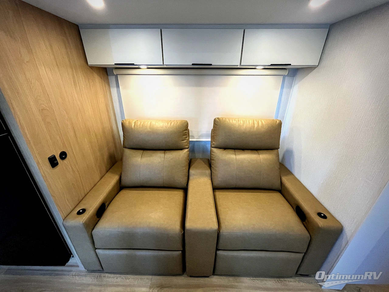 2026 Winnebago Thrive 24RKS Photo 9