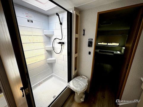 2026 Winnebago Thrive 25RLS RV Photo 3
