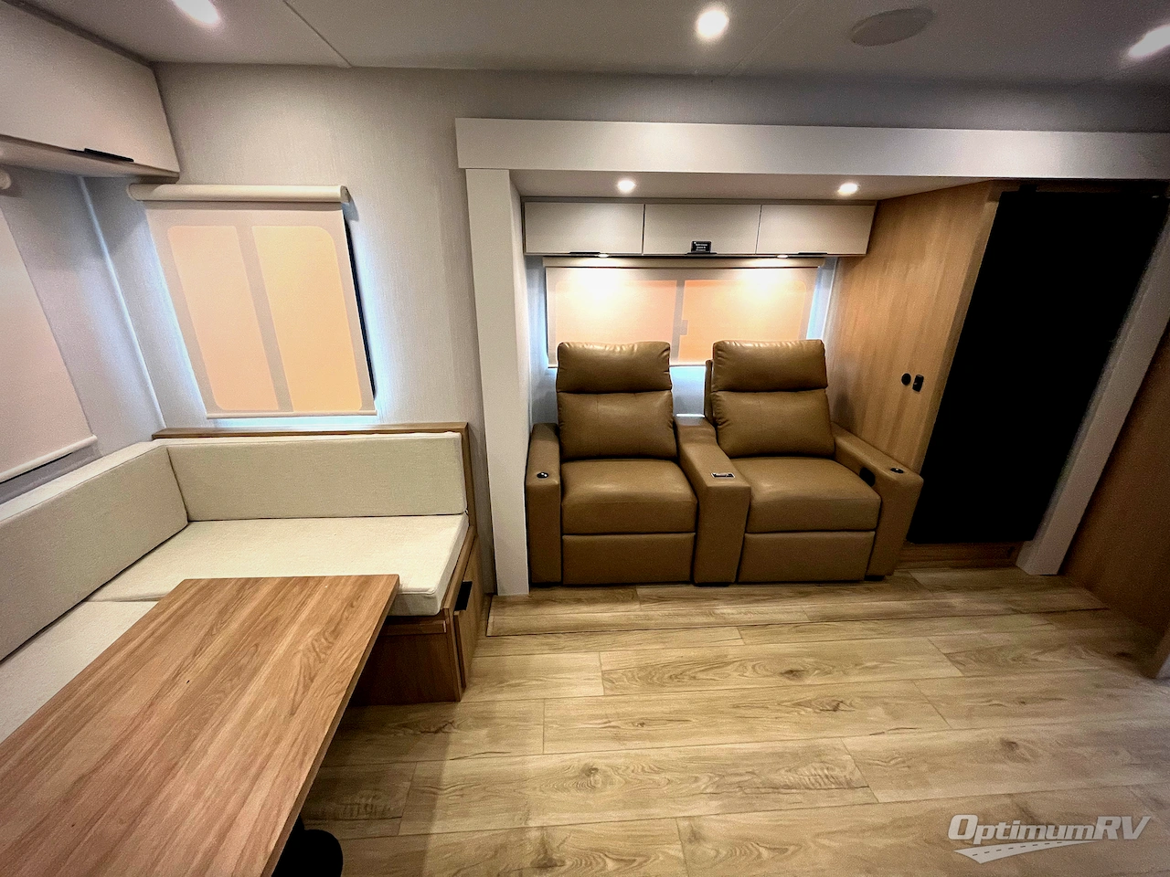 2026 Winnebago Thrive 24RKS Photo 4