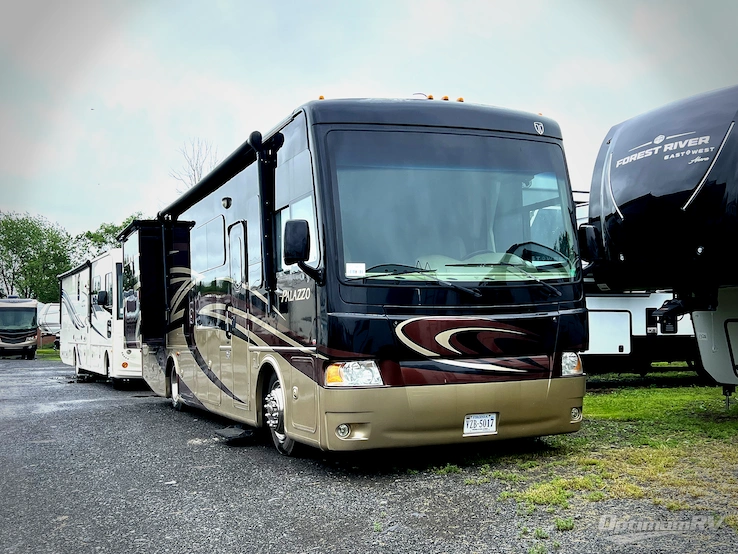 2014 Thor Palazzo 33 2 RV Photo 1
