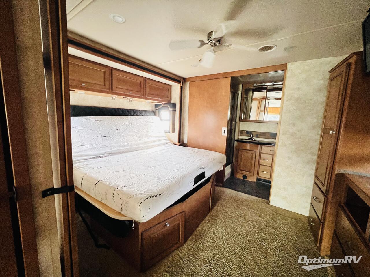 2012 Itasca Suncruiser 37F Photo 16