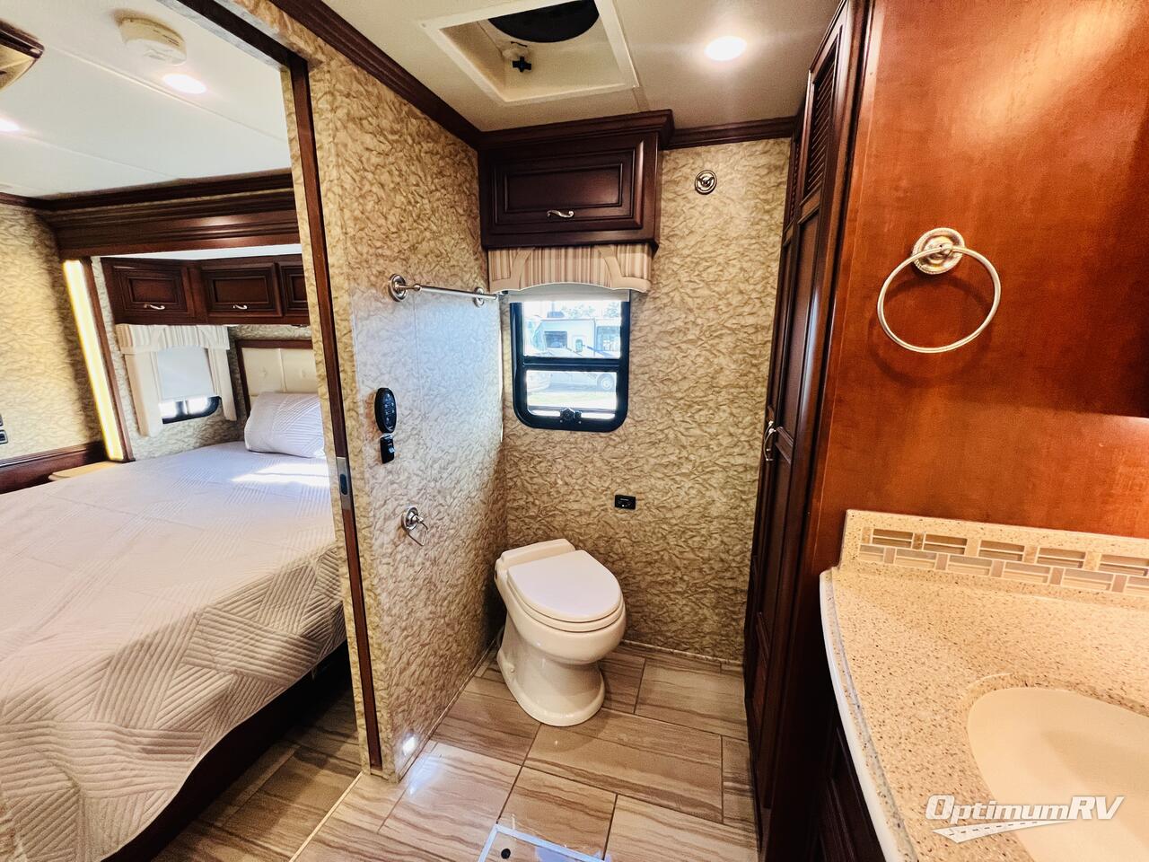 2014 Newmar Ventana 4037 Photo 24