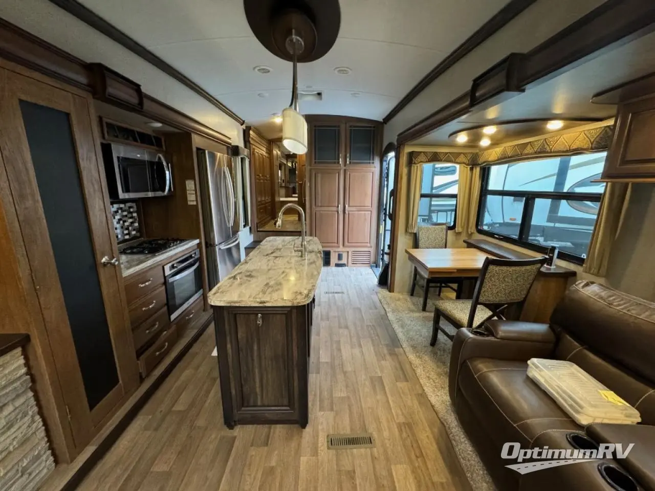 2018 Keystone Montana 3721RL Photo 8