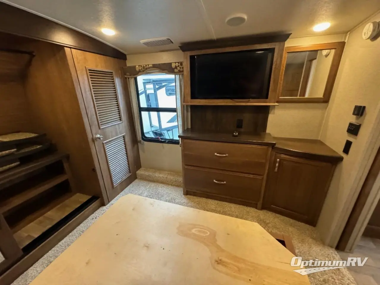 2018 Keystone Montana 3721RL Photo 11