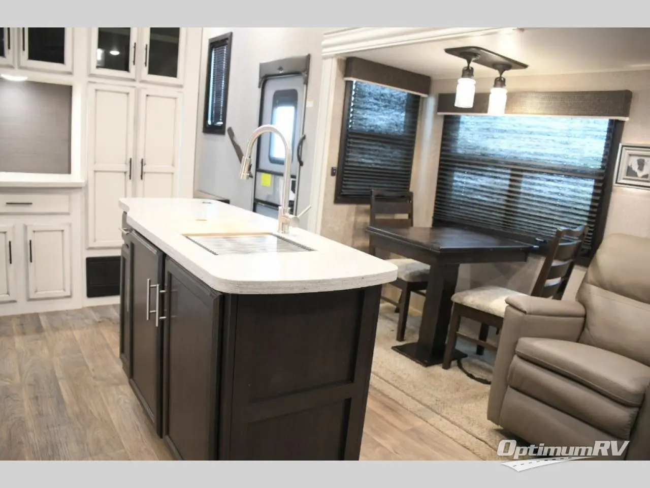 2019 Jayco Eagle 321RSTS Photo 8