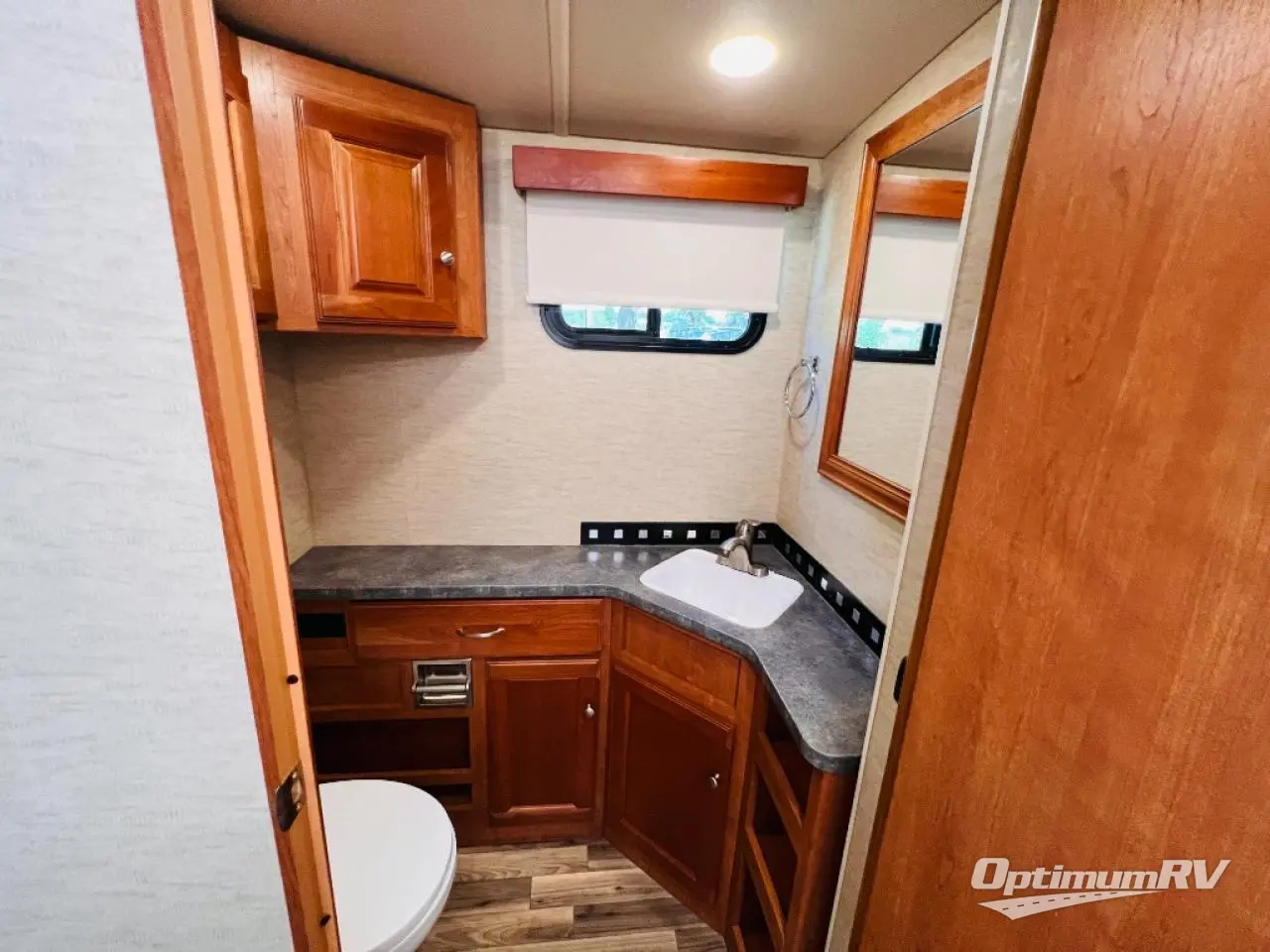 2018 Winnebago Vista 32YE Photo 20