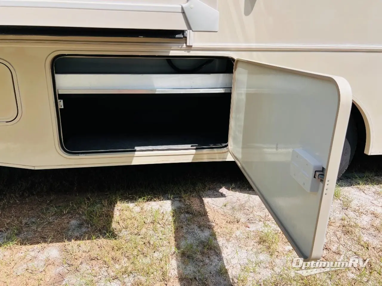 2018 Winnebago Vista 32YE Photo 23