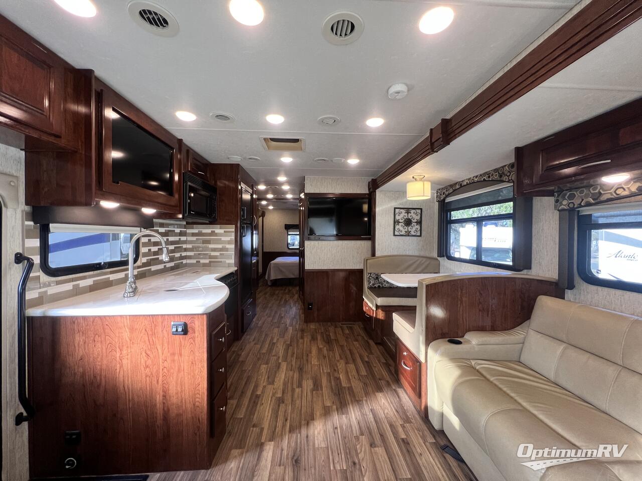 2020 Coachmen Mirada 34BHF Photo 4