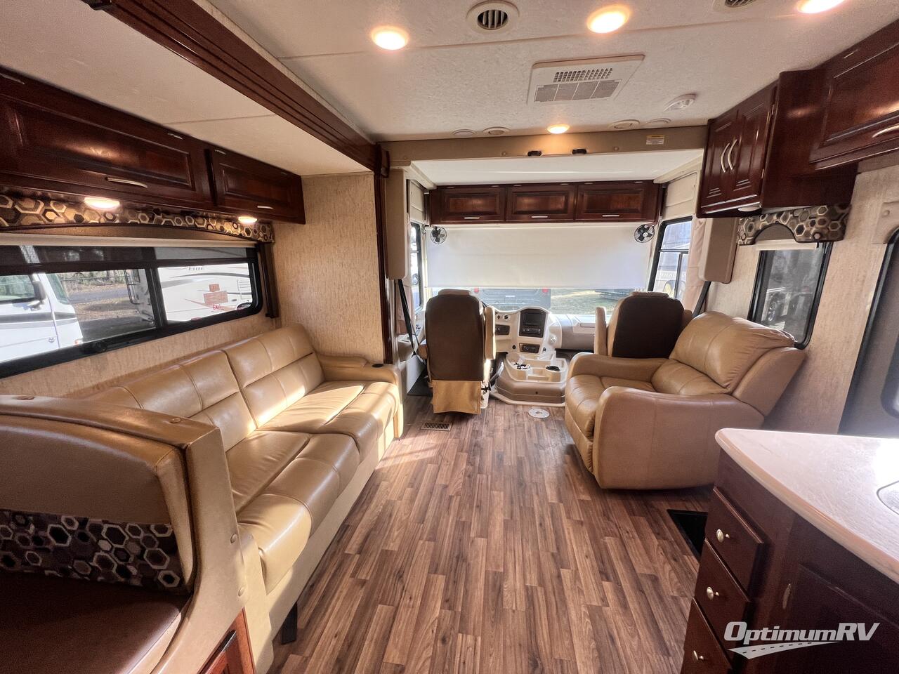 2020 Coachmen Mirada 34BHF Photo 8