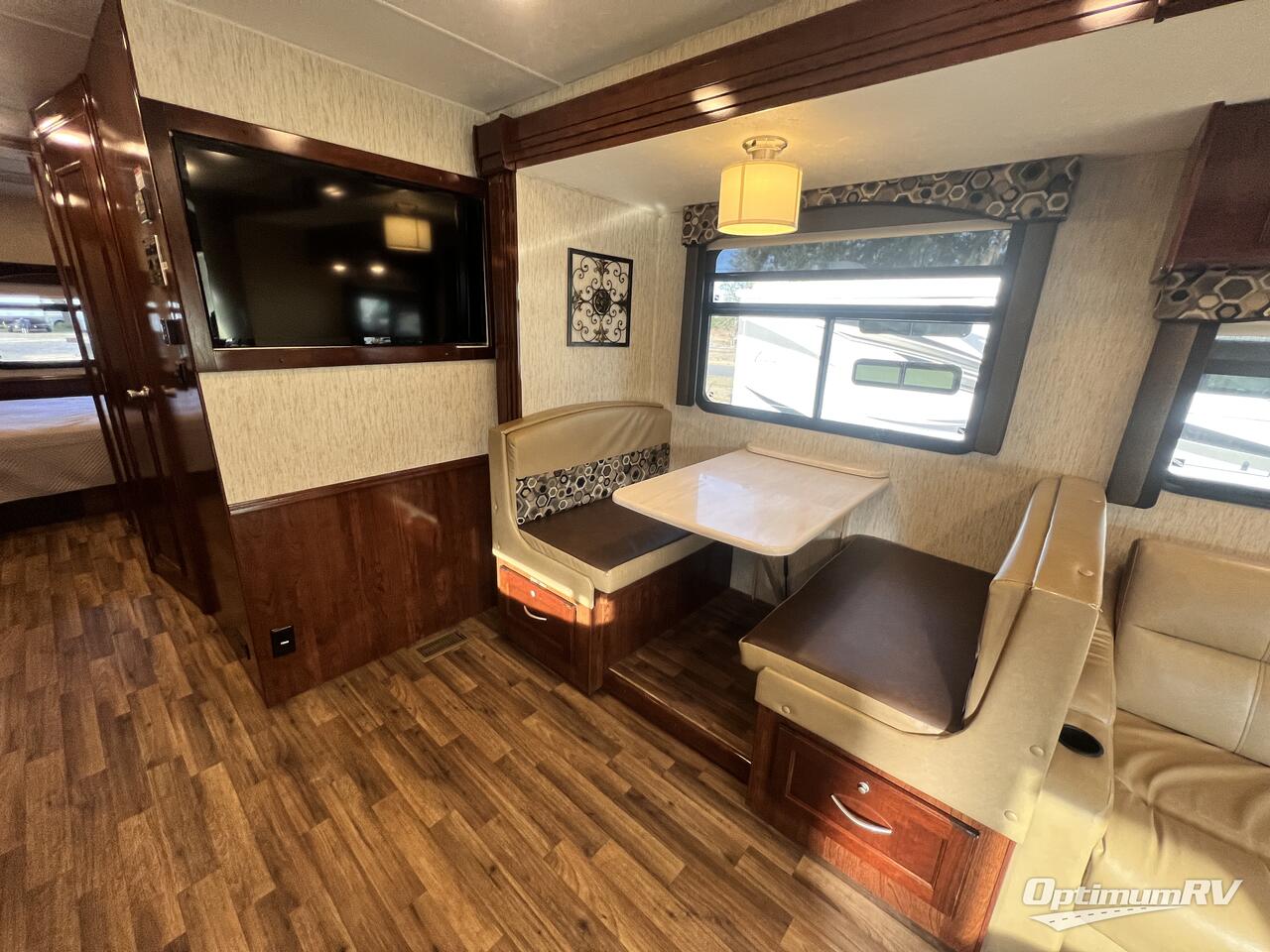 2020 Coachmen Mirada 34BHF Photo 11