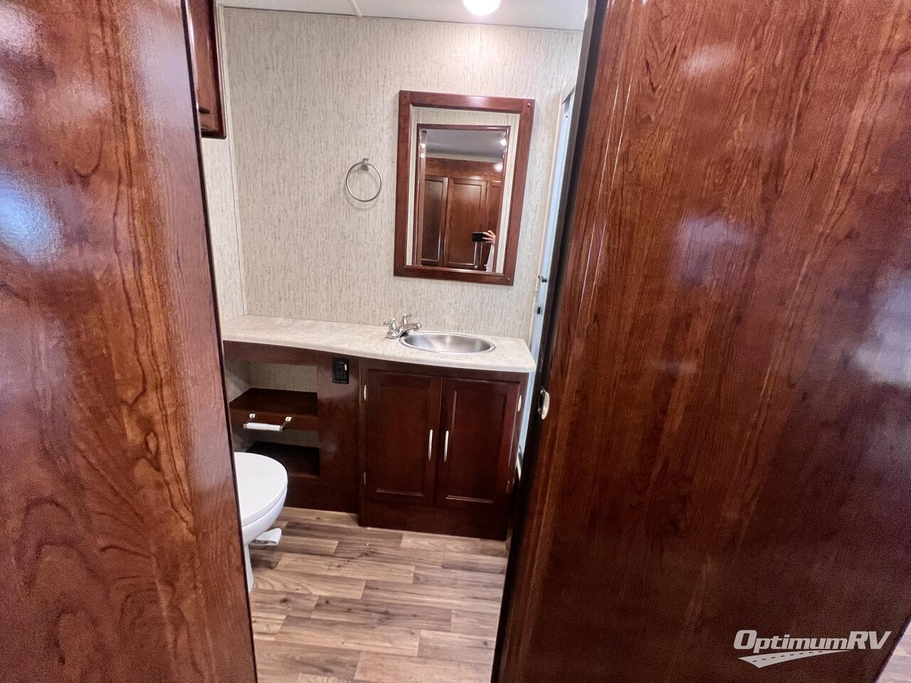 2020 Coachmen Mirada 34BHF Photo 20