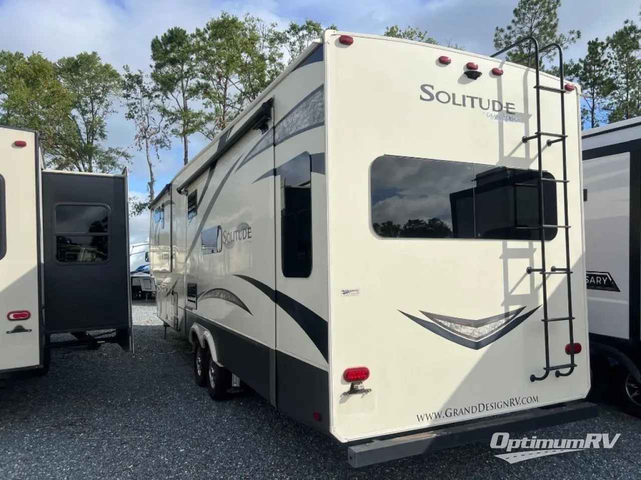 2017 Grand Design Solitude 384GK Photo 3