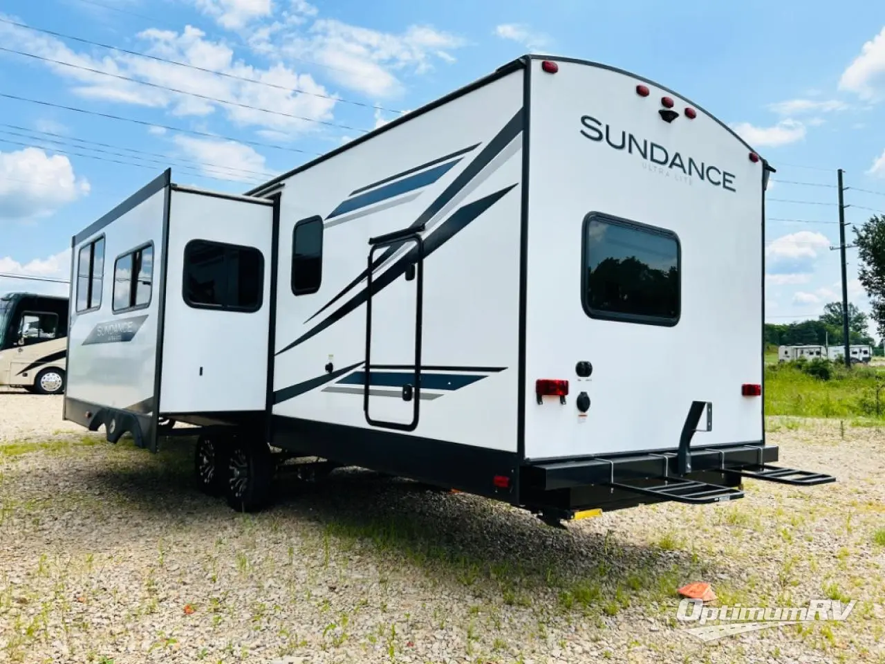 2022 Heartland Sundance Ultra Lite 326BH Photo 3