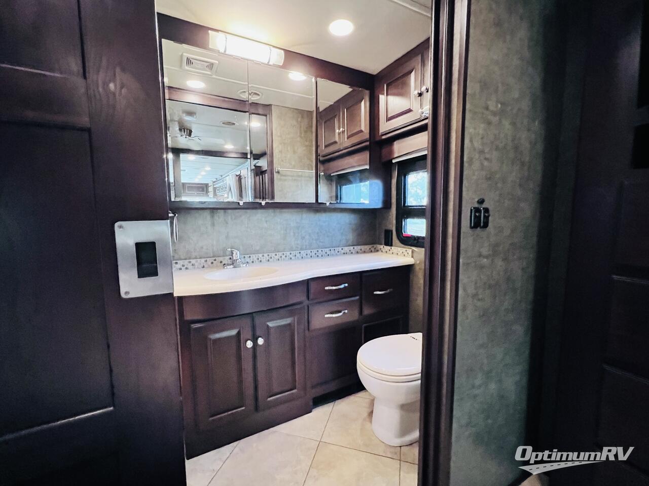 2016 Winnebago Adventurer 37F Photo 23