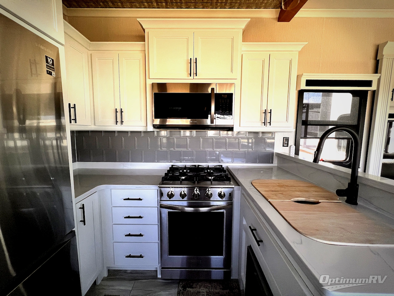 2022 Forest River RiverStone 39RKFB Photo 10