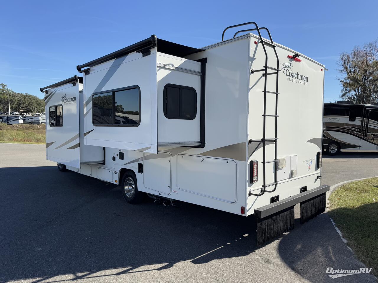 2021 Coachmen Freelander Premier 29KB Ford 450 Photo 3