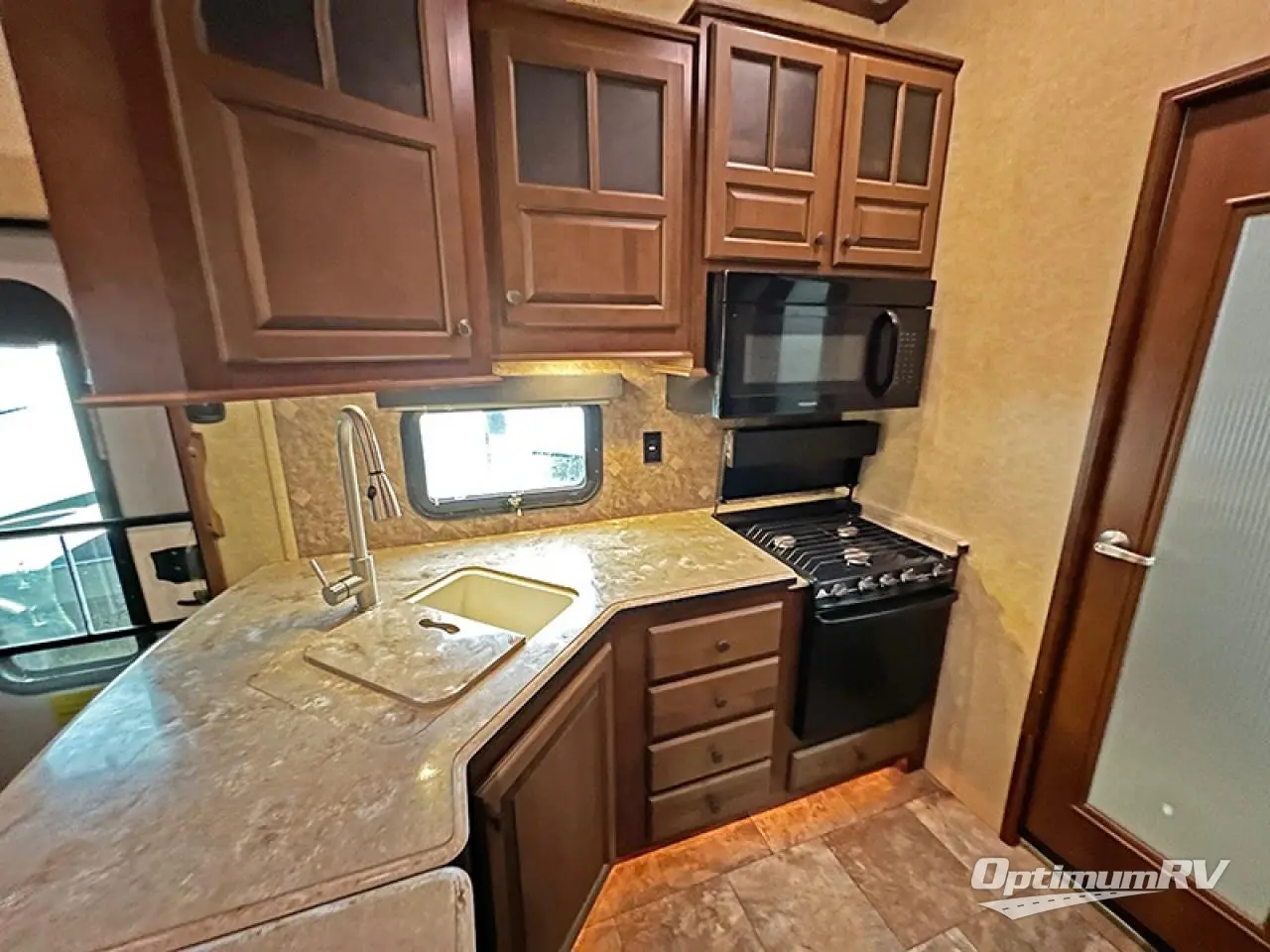 2014 Jayco Pinnacle 38FLFS Photo 6