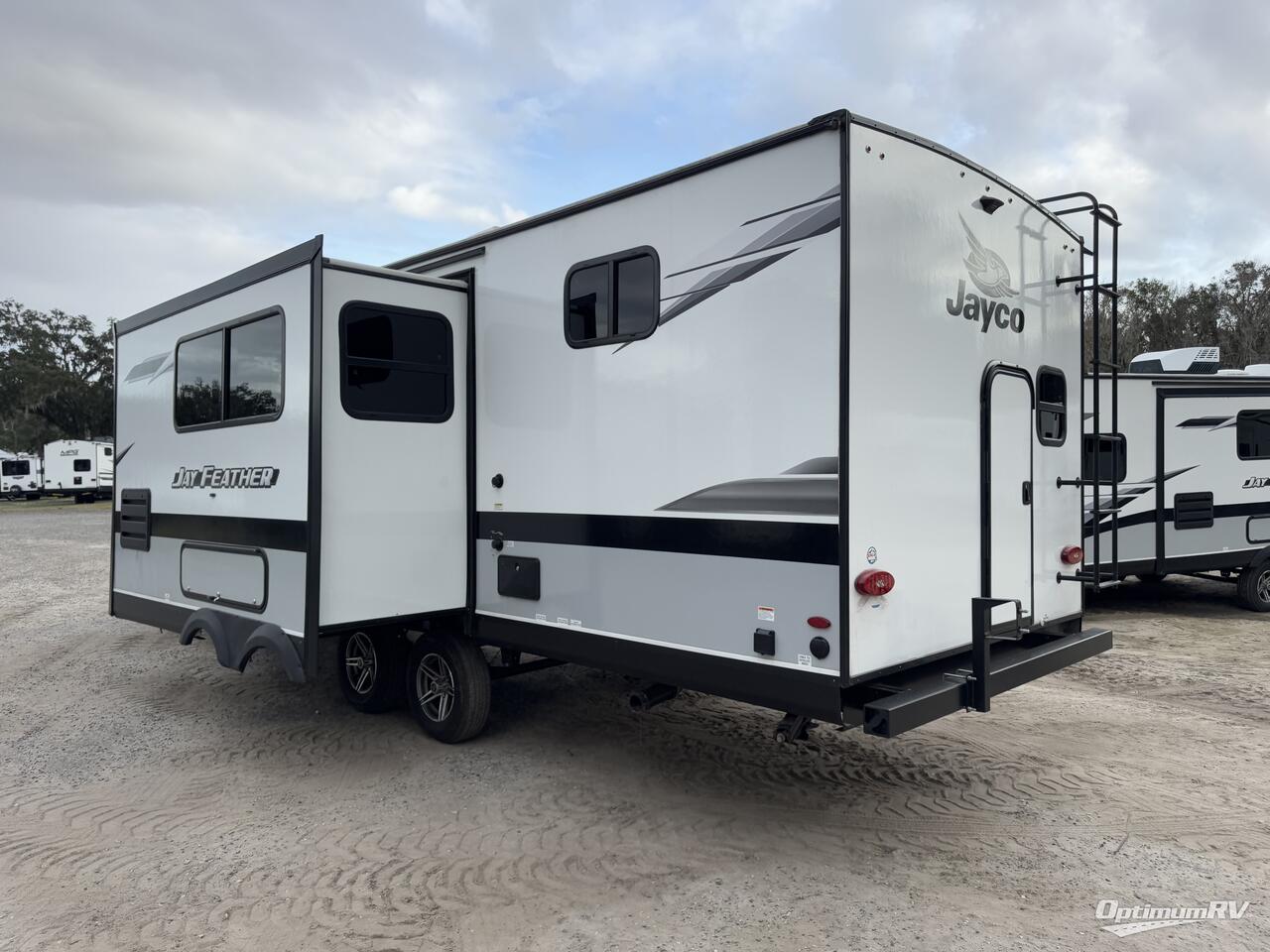 2022 Jayco Jay Feather 24BH Photo 3