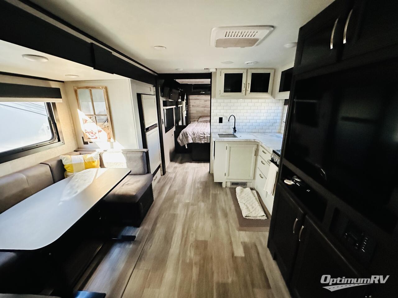 2023 Jayco Jay Feather 24BH Photo 7