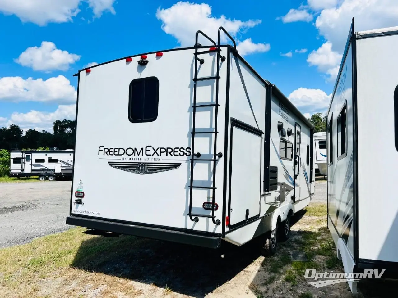 2021 Coachmen Freedom Express Ultra Lite 248RBS Photo 3