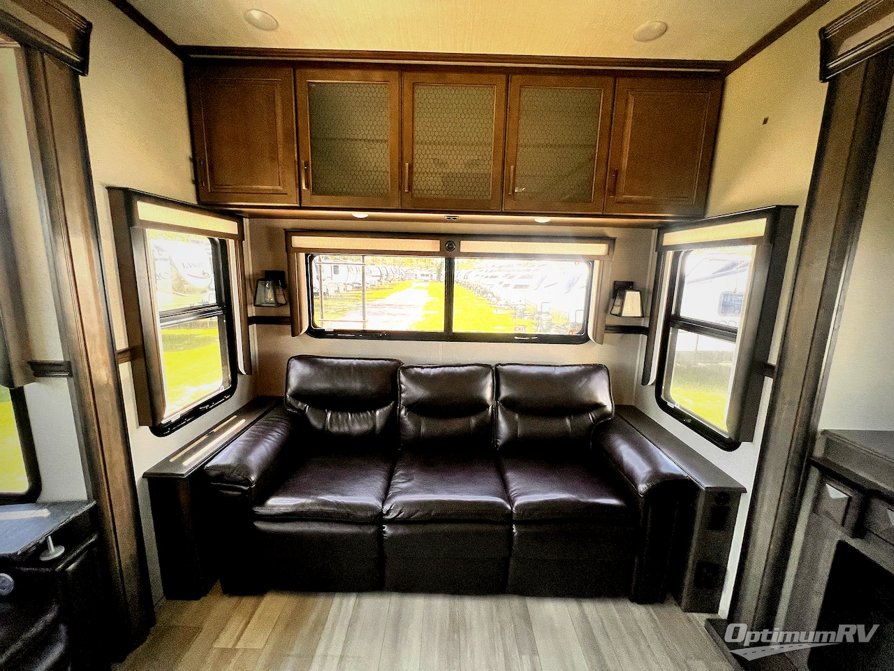 2021 Grand Design Solitude 373FB Photo 7