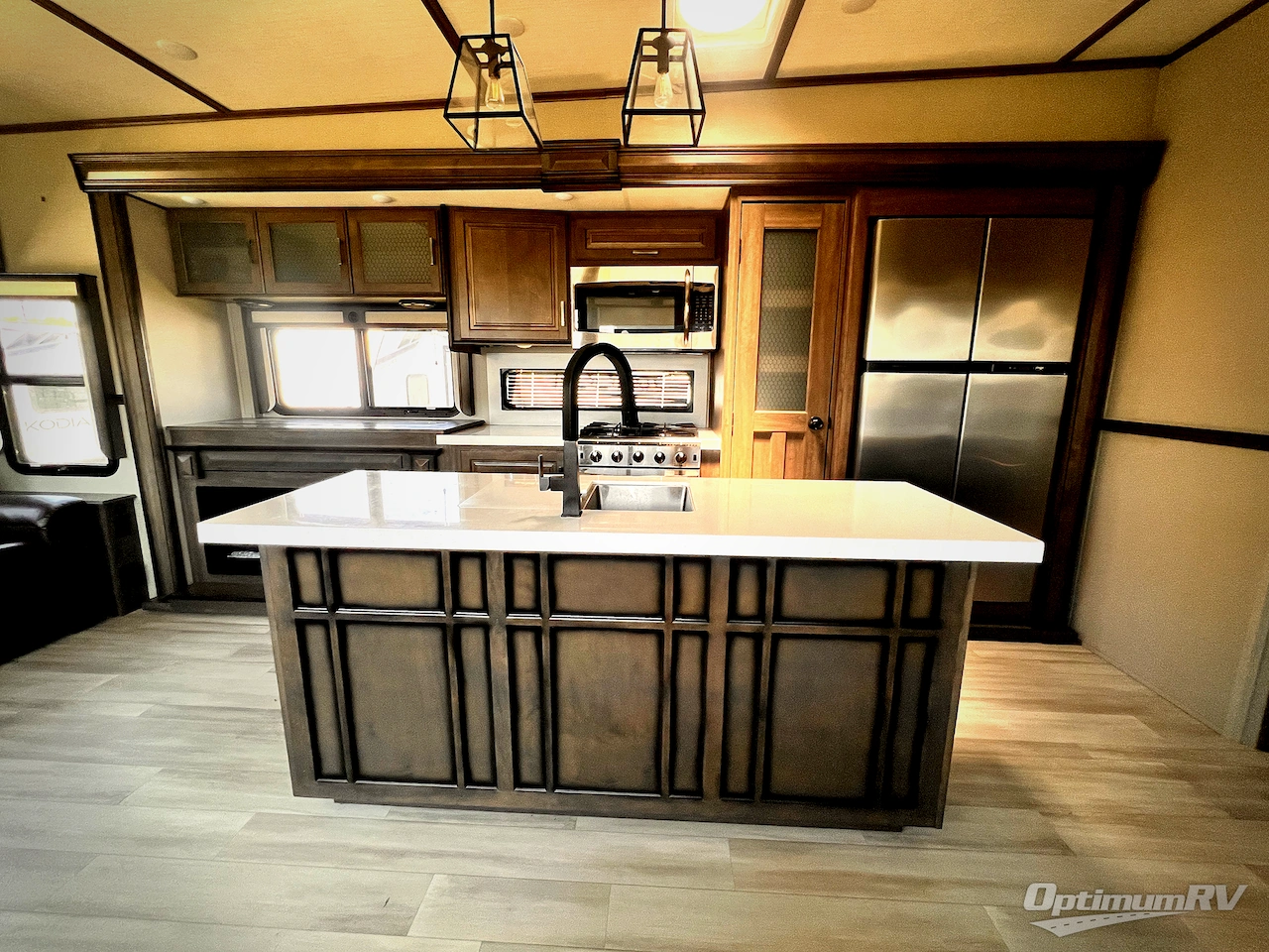 2021 Grand Design Solitude 373FB Photo 10