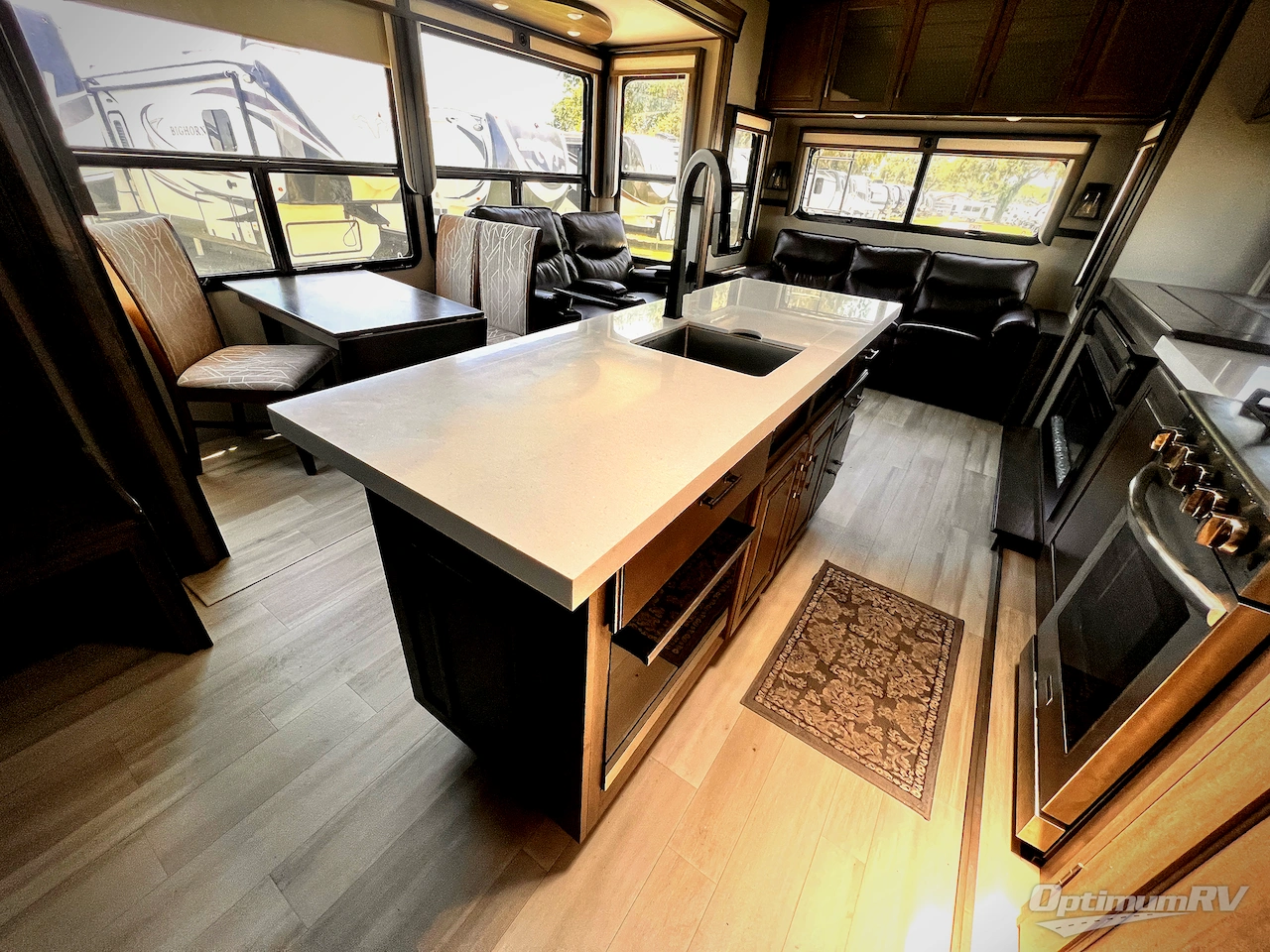 2021 Grand Design Solitude 373FB Photo 11
