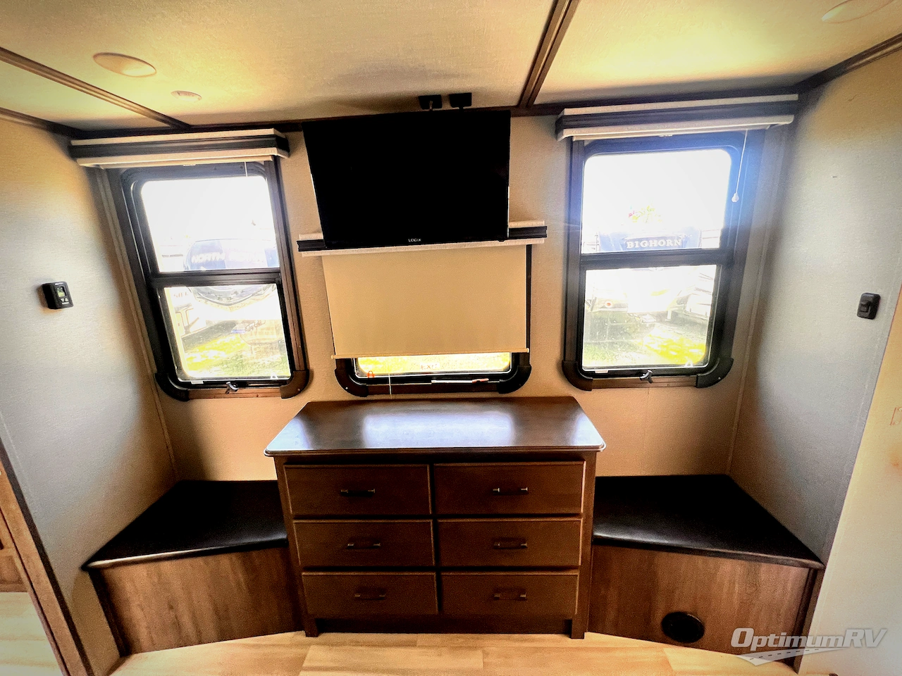 2021 Grand Design Solitude 373FB Photo 20