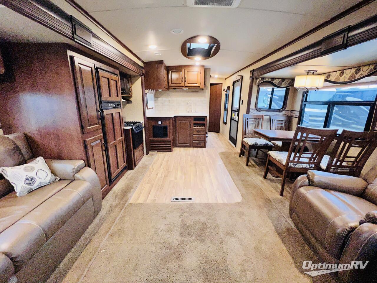 2015 Jayco Eagle 338RETS Photo 5