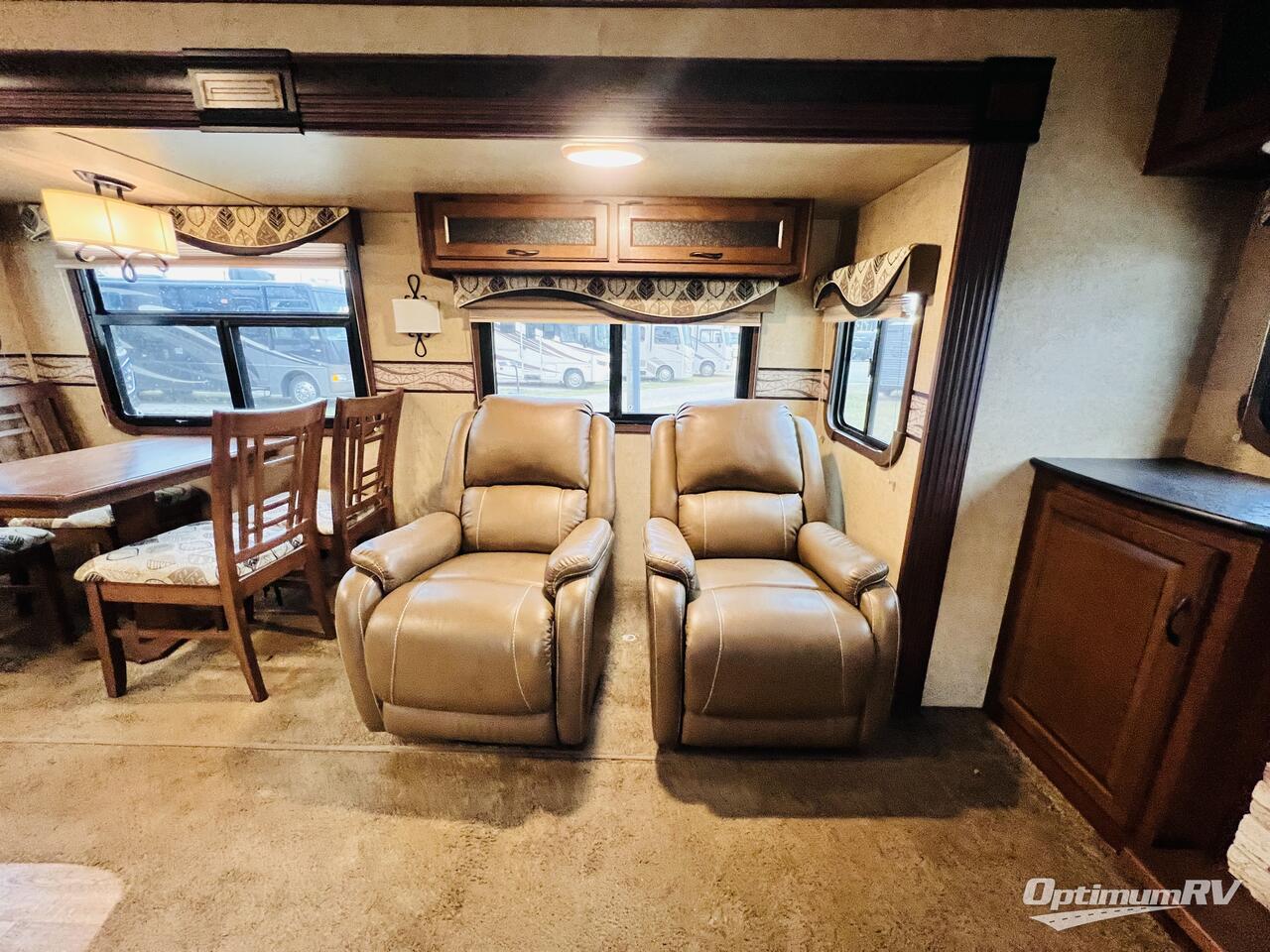 2015 Jayco Eagle 338RETS Photo 9