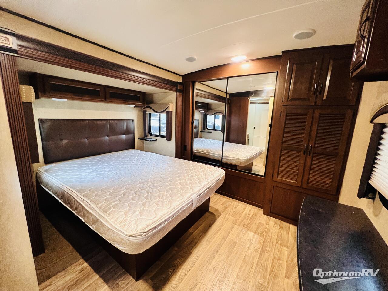 2015 Jayco Eagle 338RETS Photo 15