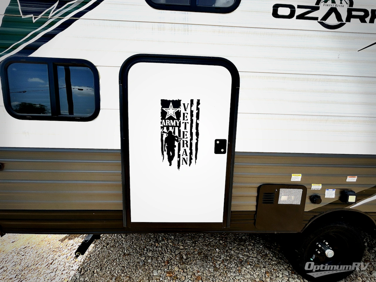 2023 Forest River Ozark 1530VBK Photo 14