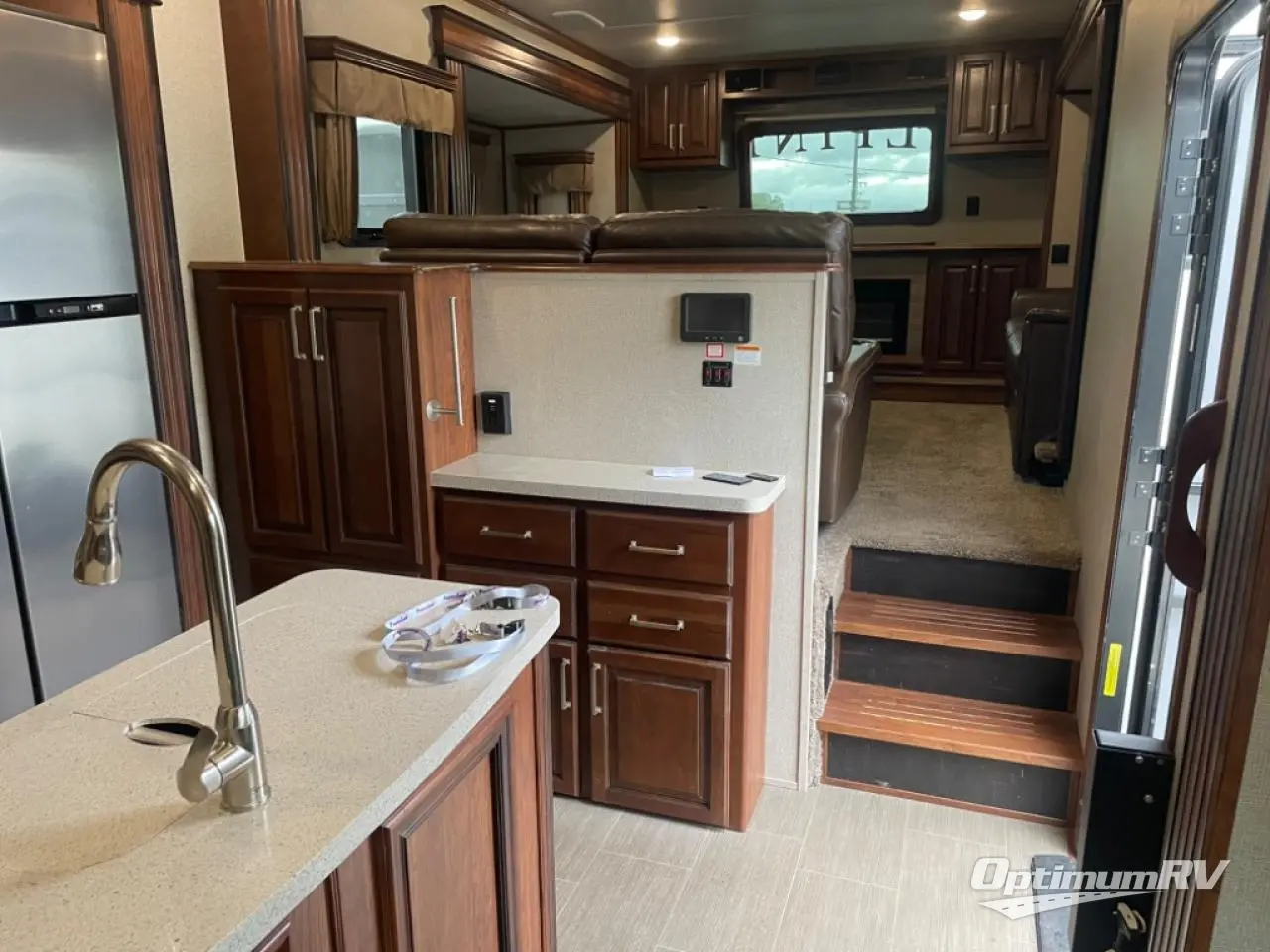 2019 Keystone alpine 3700FL Photo 12