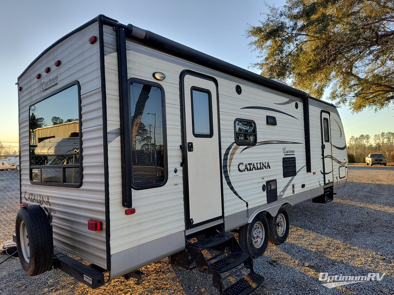 2015 Coachmen Catalina 263RLS Photo 2