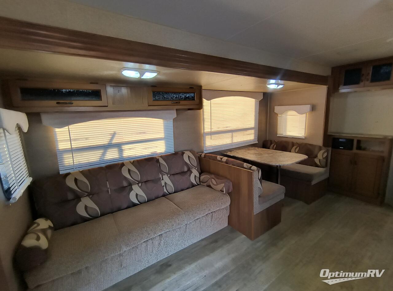 2015 Coachmen Catalina 263RLS Photo 5