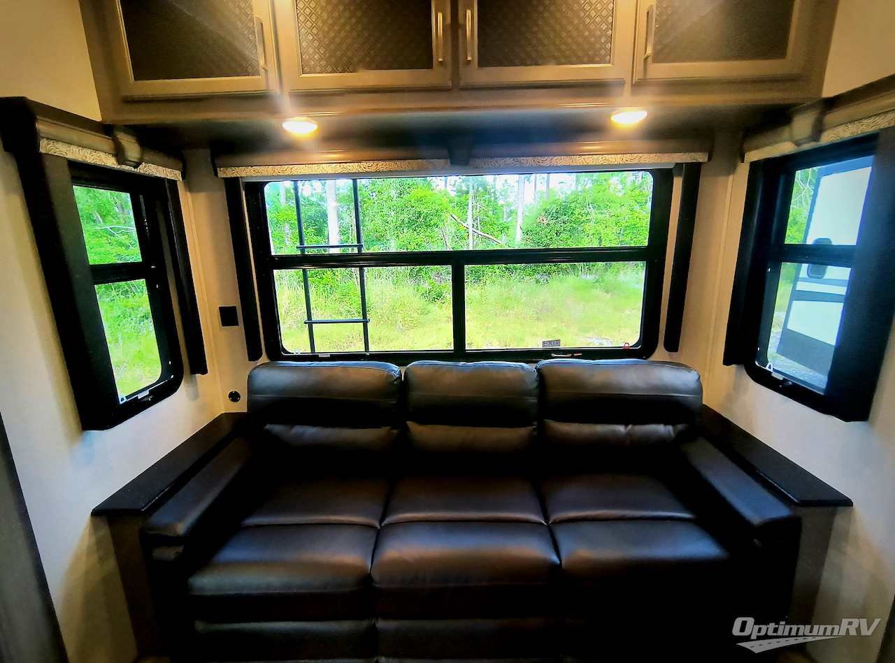 2021 Keystone Montana 3781RL Photo 8