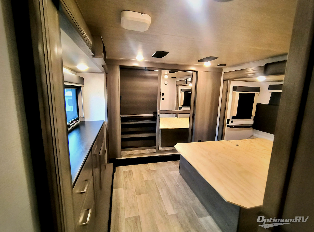 2021 Keystone Montana 3781RL Photo 15