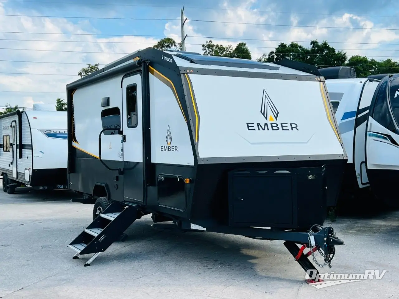 2022 Ember Overland Series 170MBH Photo 1