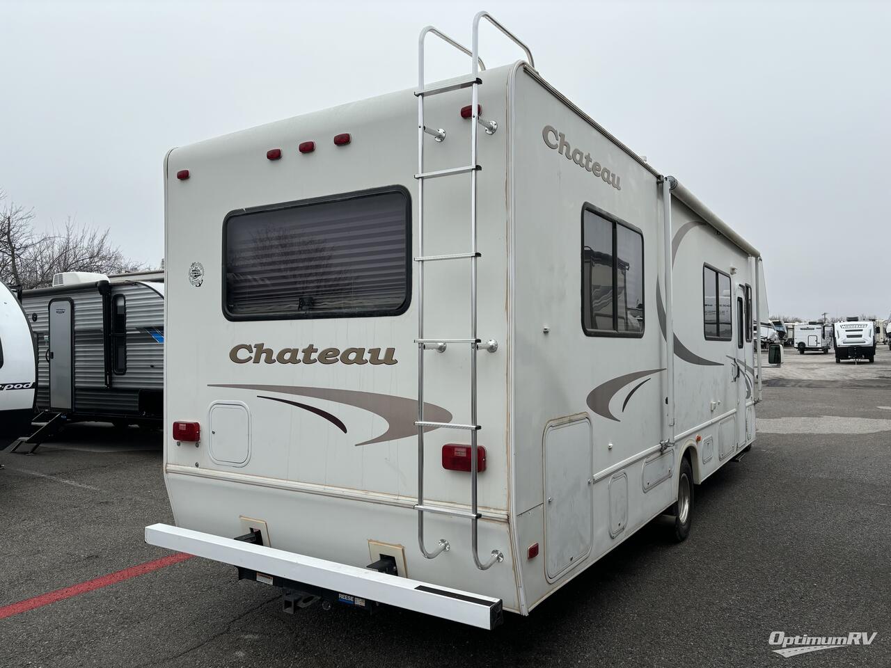 2002 Four Winds Chateau M-28A E45 Photo 2