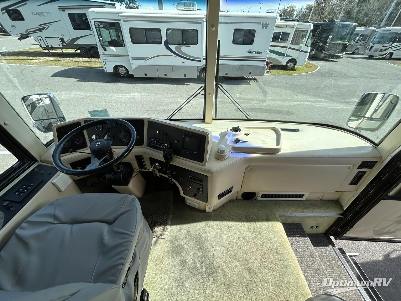 1999 Country Coach Affinity 40 Photo 7