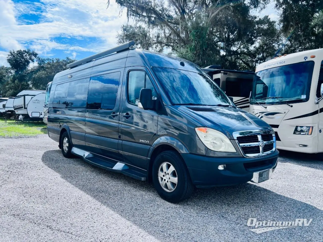 2010 Winnebago ERA Limited 170X Photo 1