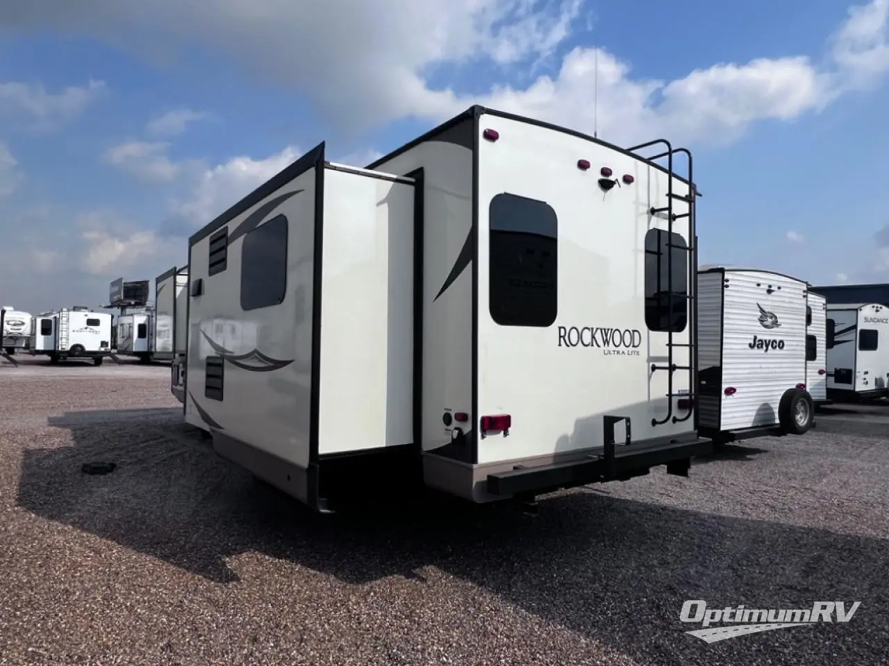 2018 Forest River Rockwood Ultra Lite 2703WS Photo 3