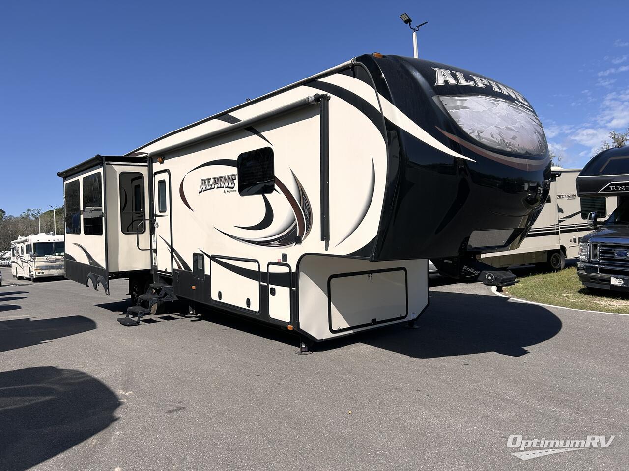 2015 Keystone alpine 3556RL Photo 1