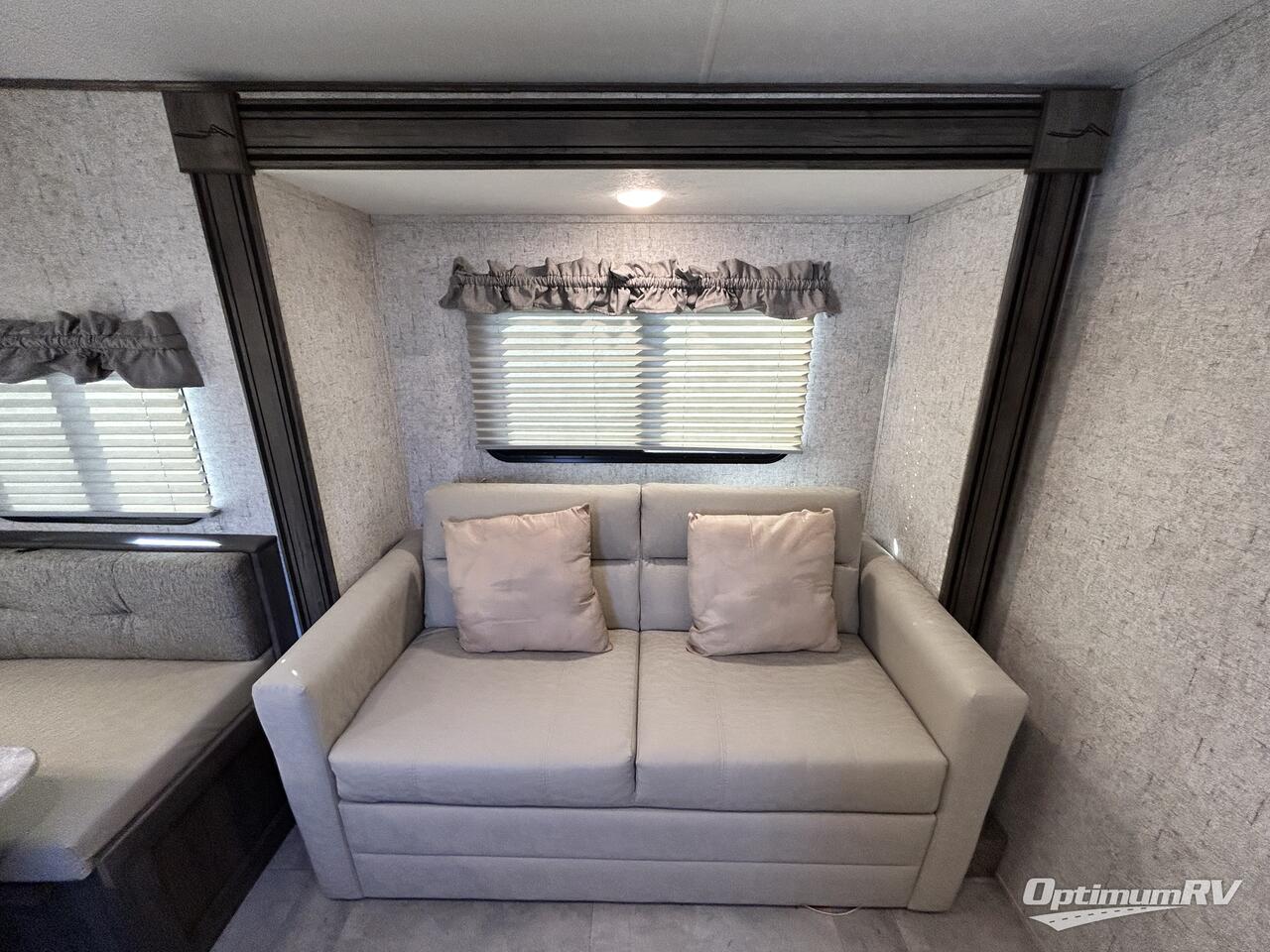 2020 Coachmen Apex Nano 213RDS Photo 9