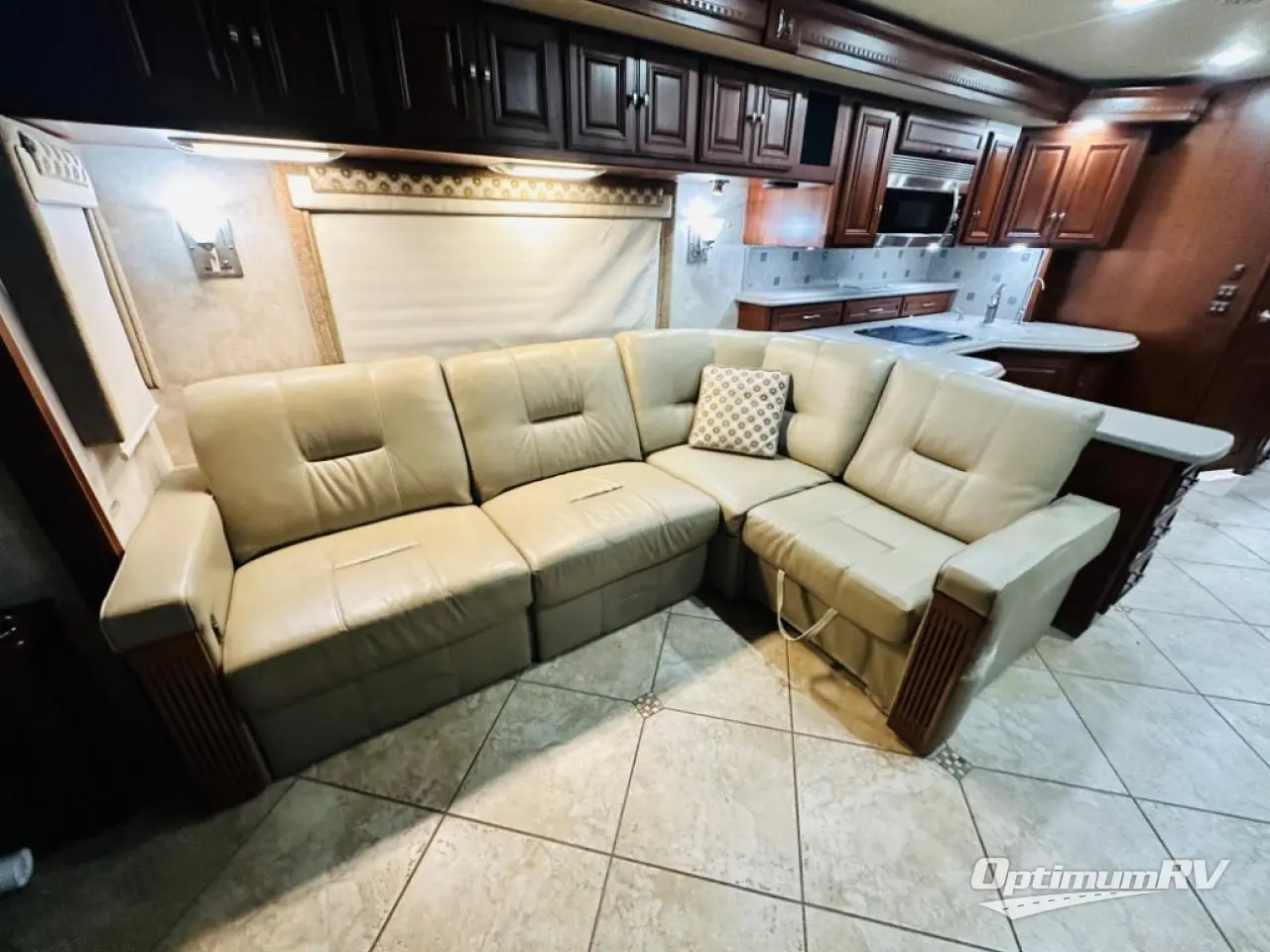 2011 Winnebago tour 42qd