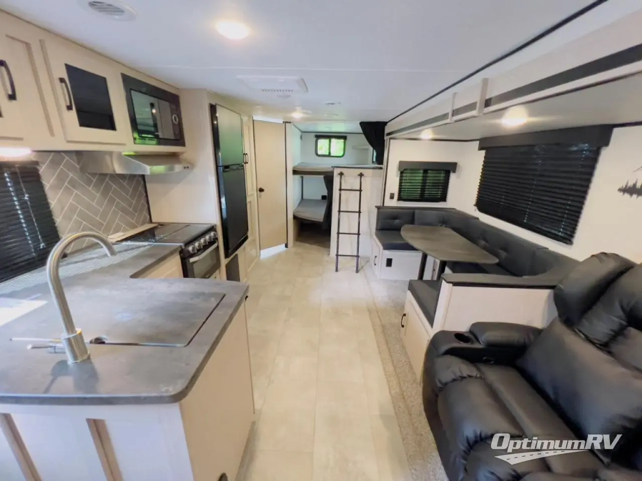 2023 Coachmen Apex Ultra-Lite 290BHS Photo 4