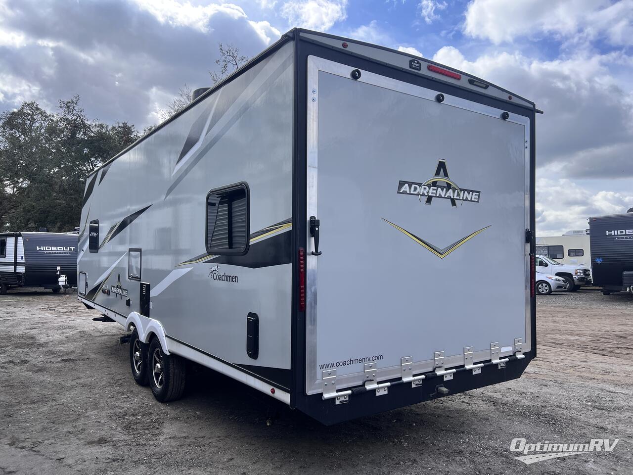 2022 Coachmen Adrenaline 23LT Photo 3