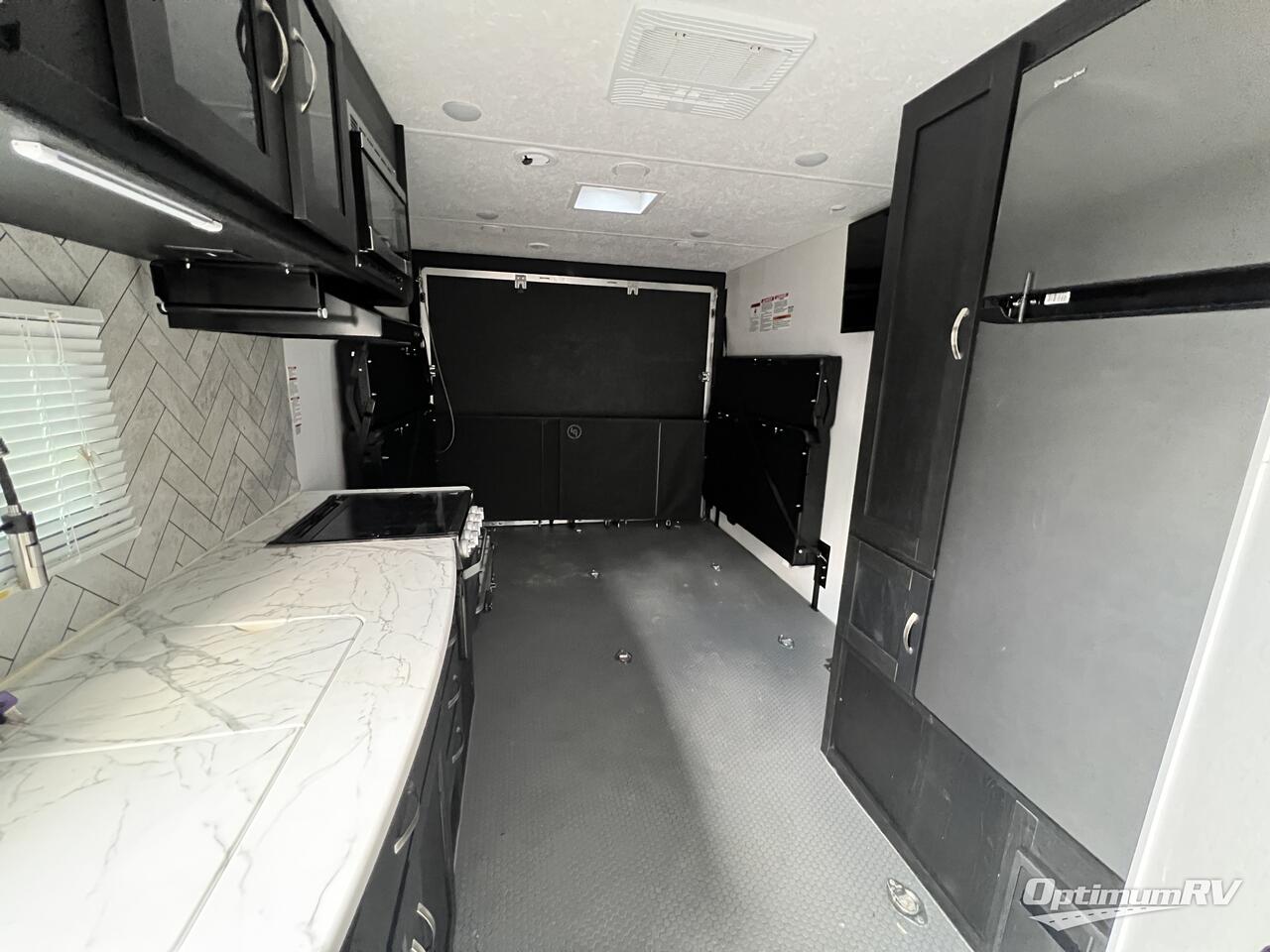 2022 Coachmen Adrenaline 23LT Photo 4