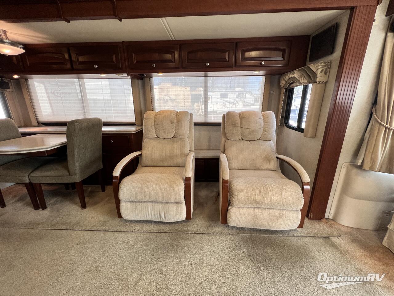 2005 Mandalay Luxury Division Mandalay Class A 40B Photo 9