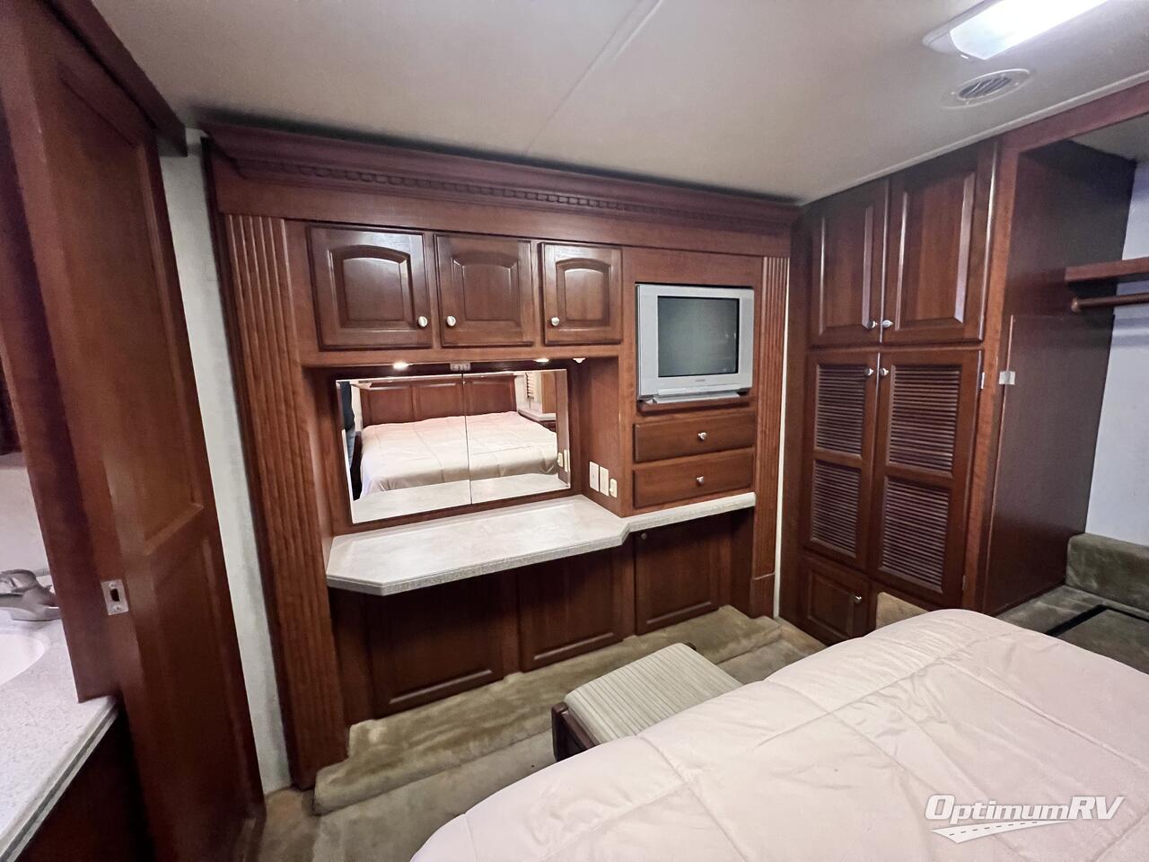 2005 Mandalay Luxury Division Mandalay Class A 40B Photo 20